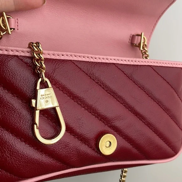 ♥️SOLD♥️AUTHENTIC GUCCI
Red & Pink Super Mini Matelassé GG Marmont Bag - Picture 16 of 17